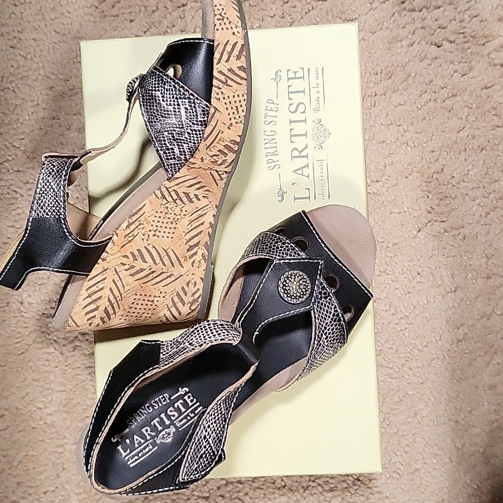 New L' Artiste shoes